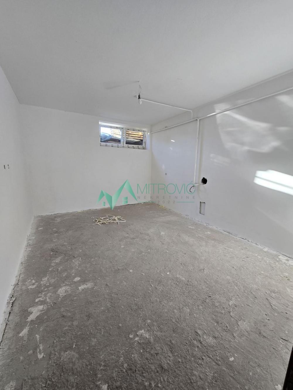 Slika 4 - Odlična prilika, stan na Klisi 