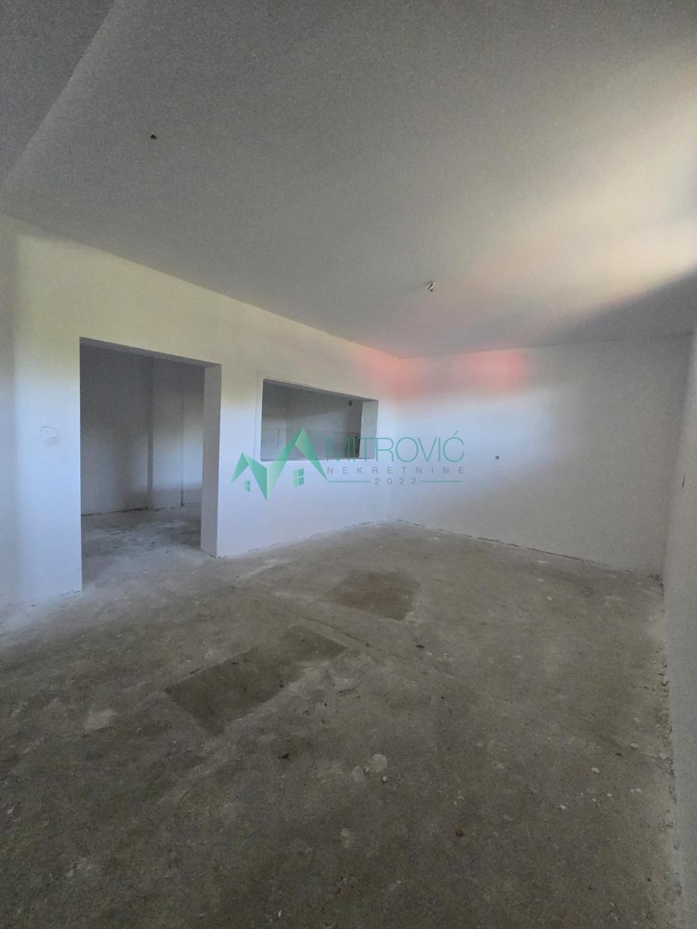 Slika 2 - Odlična prilika, stan na Klisi 