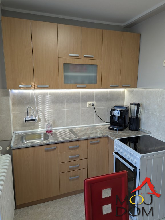 Slika 3 - Stan,NOVI SAD,DETELINARA,kv: 46, € 133500, ID: 1031546