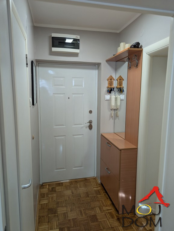 Slika 6 - Stan,NOVI SAD,DETELINARA,kv: 46, € 133500, ID: 1031546