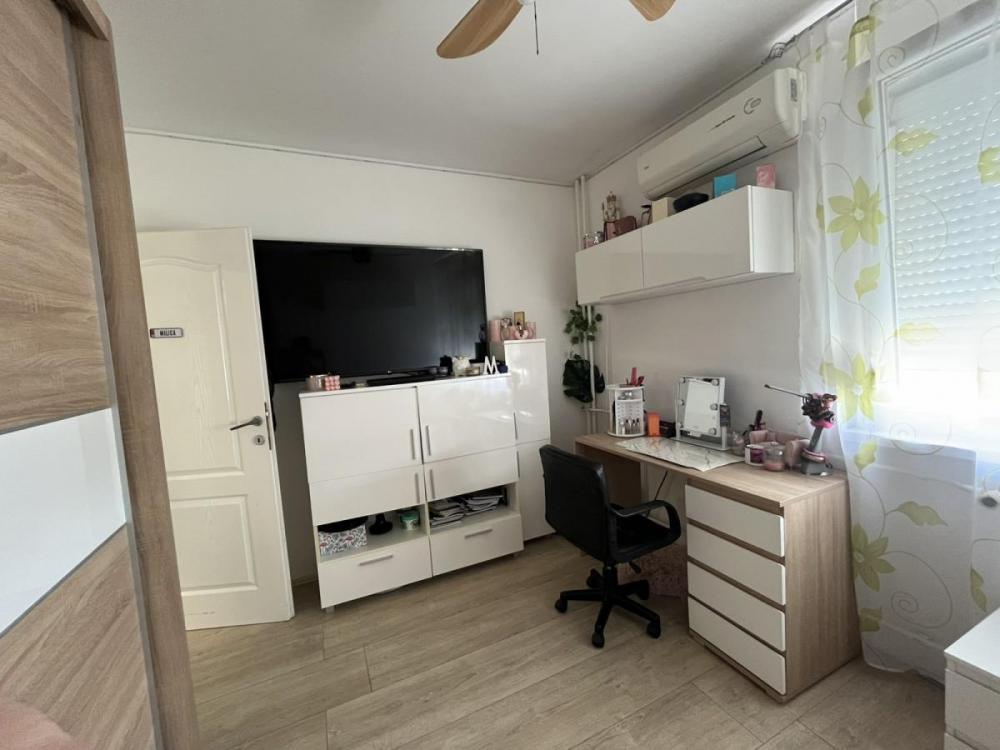 Slika 8 - Troiposoban stan 71m Liman II Fruškogorska