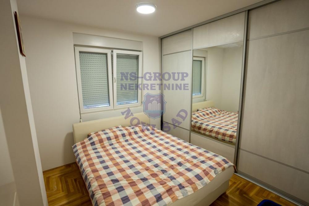 Slika 11 - Četvorosoban, 91m2, Nova Detelinara Novi Sad, ima lift