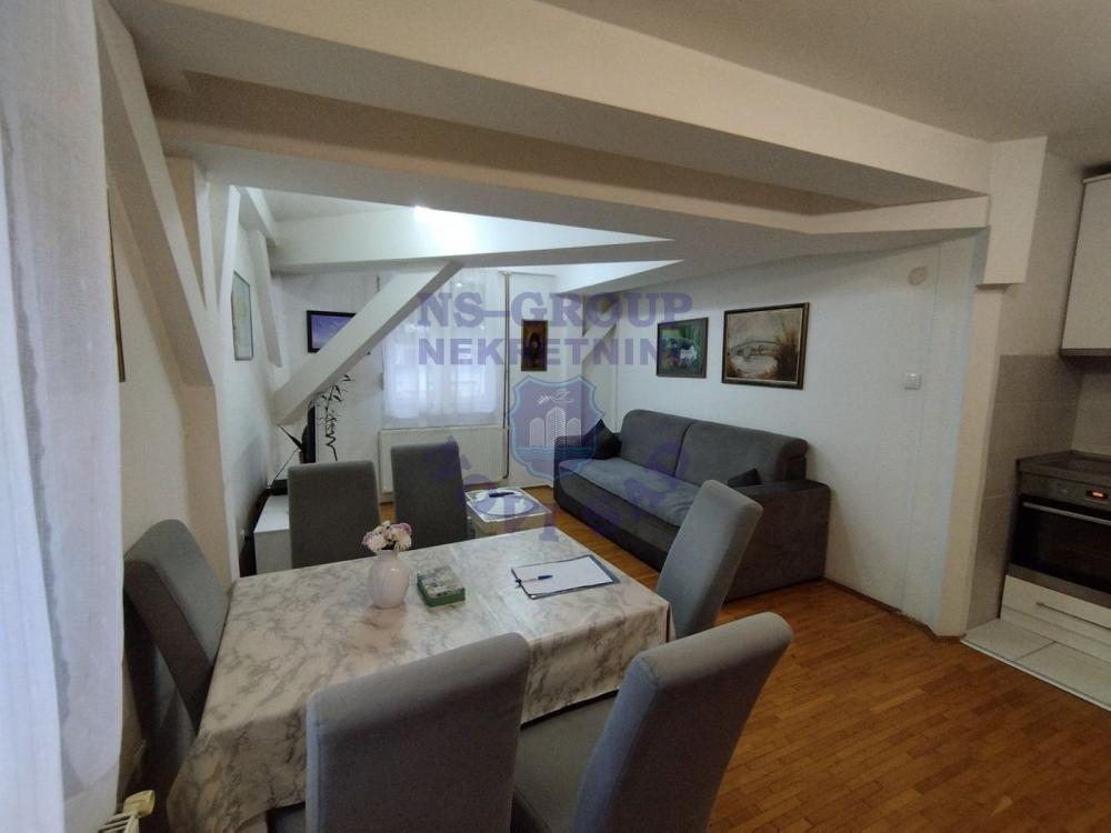 Slika 1 - Dvoiposoban, 57m2, Nova Detelinara Novi Sad