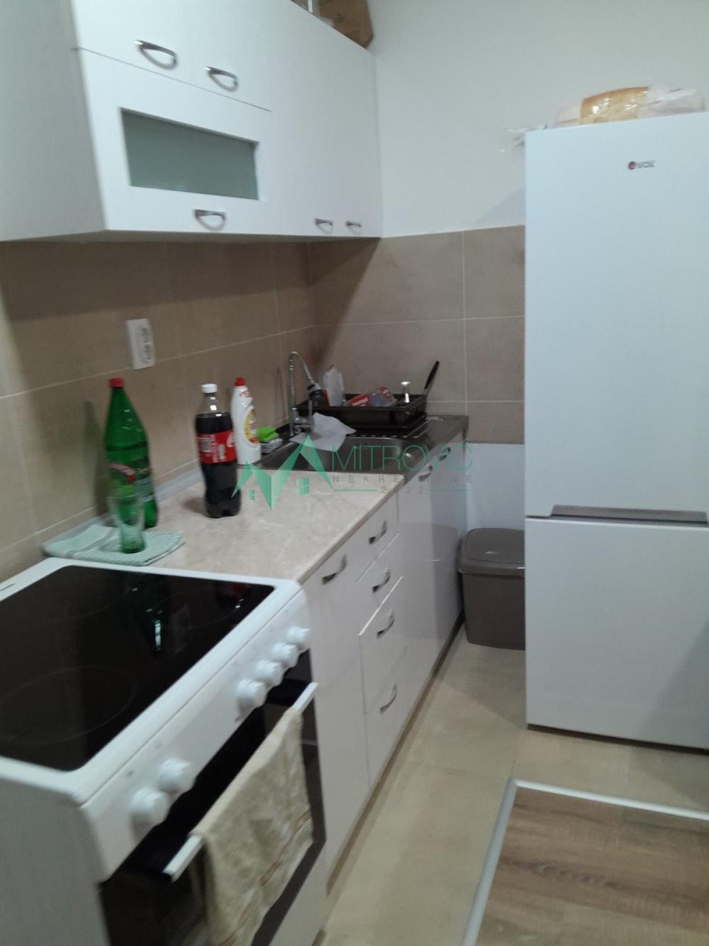 Glavna slika -Jednoiposoban stan na Adicama od 27m2 