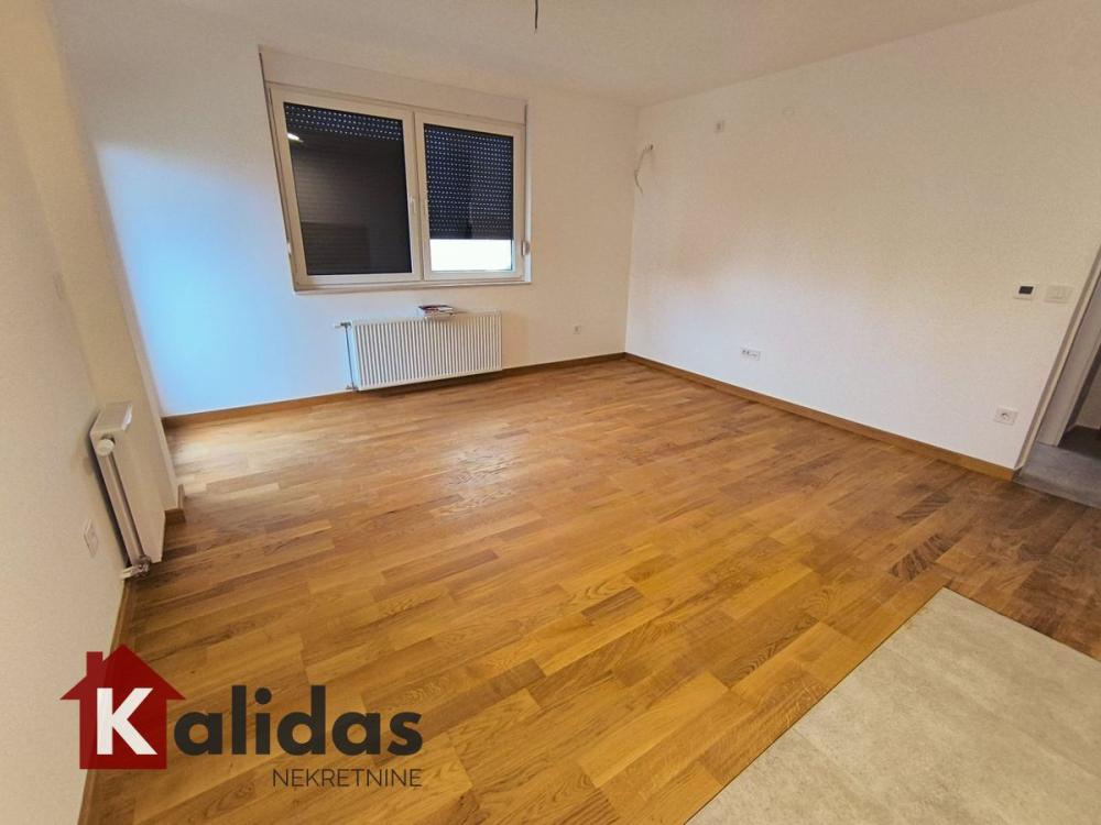 Slika 1 - Stan,NOVI SAD,TELEP,kv: 42, € 112500, ID: 1008408