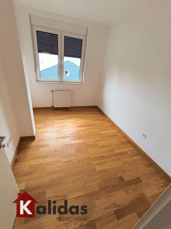 Slika 4 - Stan,NOVI SAD,TELEP,kv: 42, € 112500, ID: 1008408