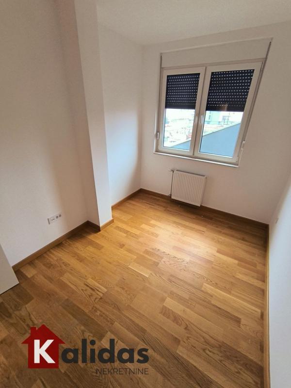 Slika 5 - Stan,NOVI SAD,TELEP,kv: 42, € 112500, ID: 1008408