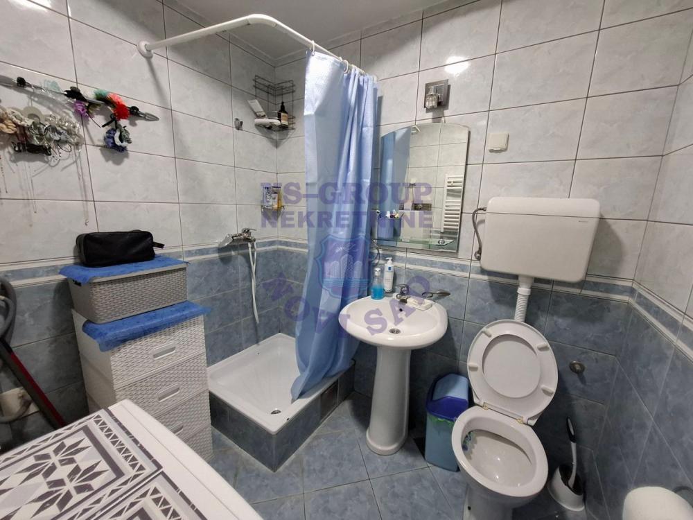 Slika 5 - Jednosoban, 30m2, Salajka (Partizanska ulica) Novi Sad, sa terasom, ima lift