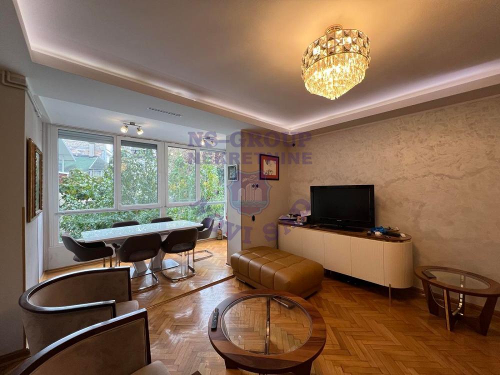 Slika 4 - Prodaja stana, 85m2, Kej žrtava racije Novi Sad, sa terasom, ima lift