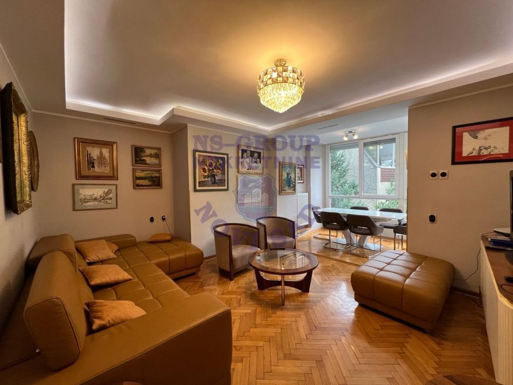 Glavna slika -Prodaja stana, 85m2, Kej žrtava racije Novi Sad, sa terasom, ima lift