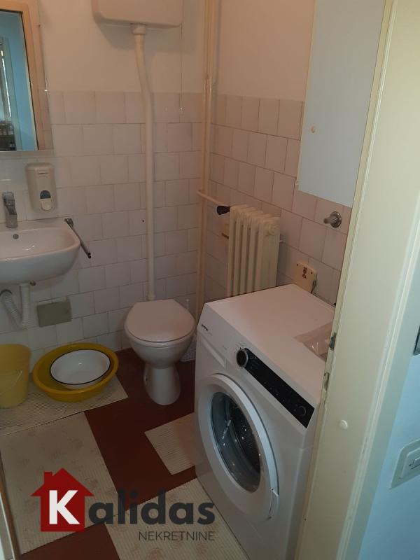 Slika 5 - Stan,NOVI SAD,AVIJACIJA,kv: 60, € 130000, ID: 1008409