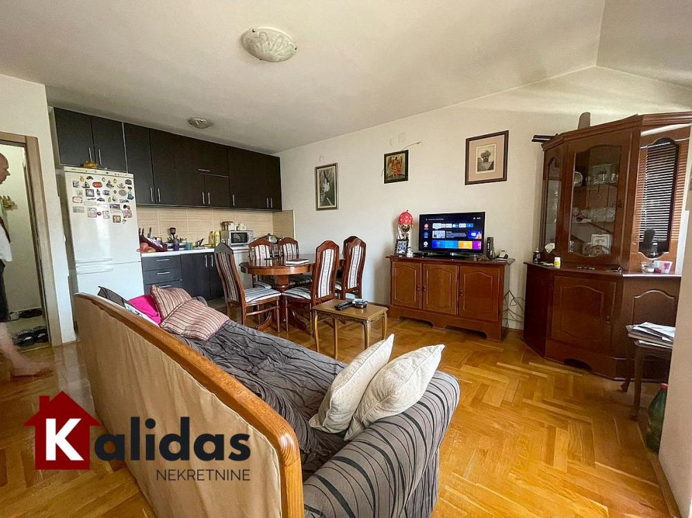 Slika 1 - Stan,NOVI SAD,ŽELEZNIČKA STANICA,kv: 78, € 144200, ID: 1008412