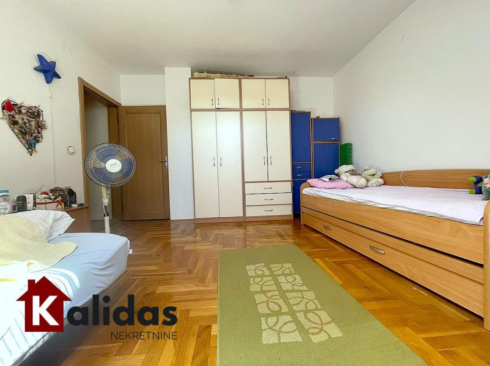 Slika 4 - Stan,NOVI SAD,ŽELEZNIČKA STANICA,kv: 78, € 144200, ID: 1008412