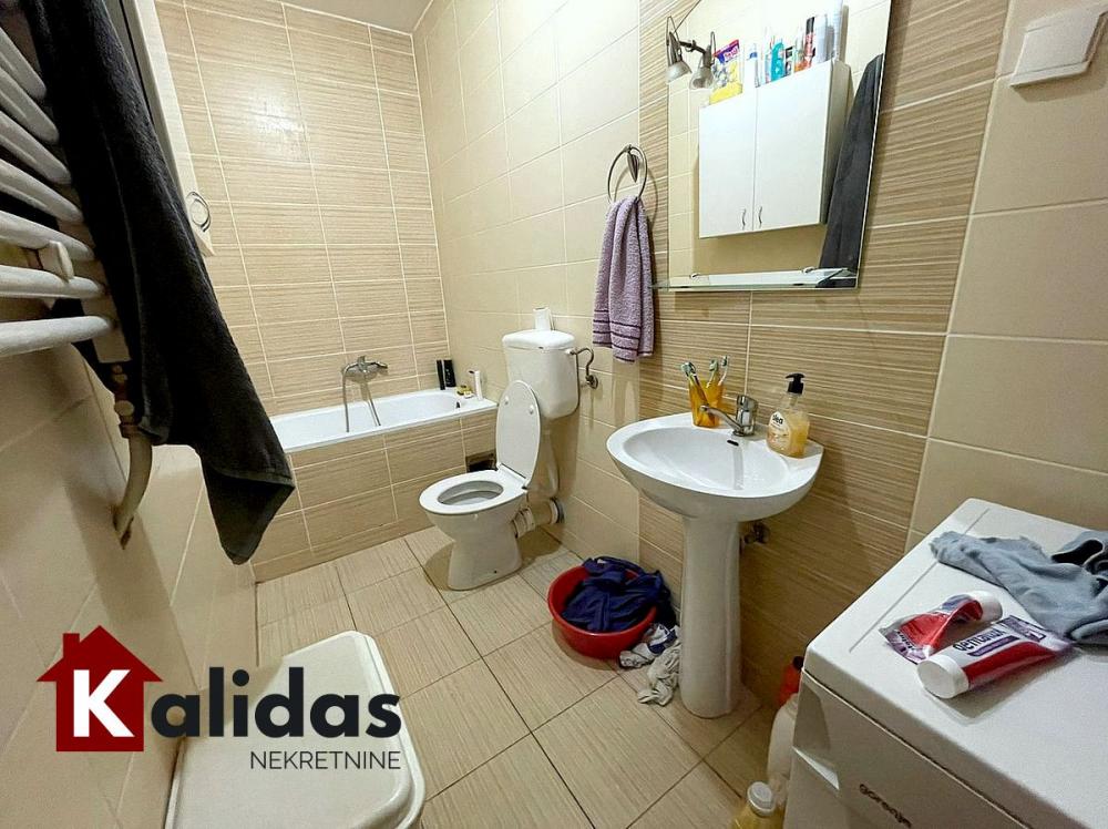 Slika 9 - Stan,NOVI SAD,ŽELEZNIČKA STANICA,kv: 78, € 144200, ID: 1008412