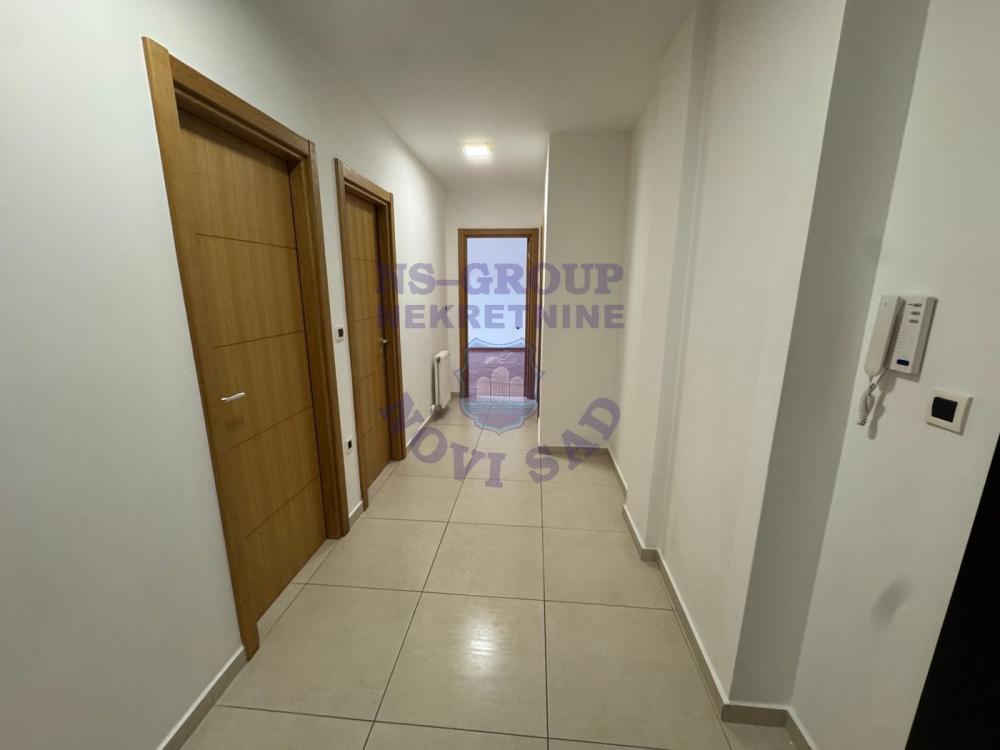 Slika 8 - Odličan trosoban stan na Petrovaradinu