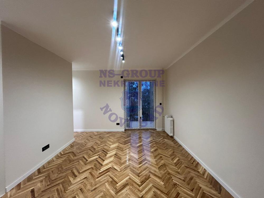 Slika 3 - Dvosoban, 59m2, Novi Sad centar Novi Sad, sa terasom