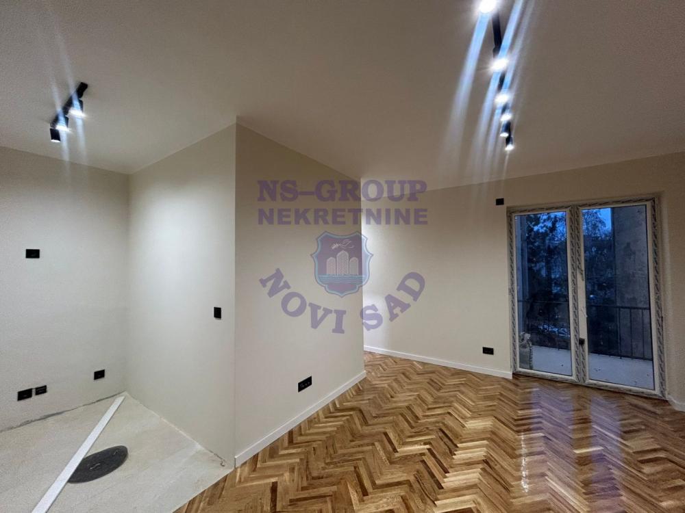 Slika 4 - Dvosoban, 59m2, Novi Sad centar Novi Sad, sa terasom