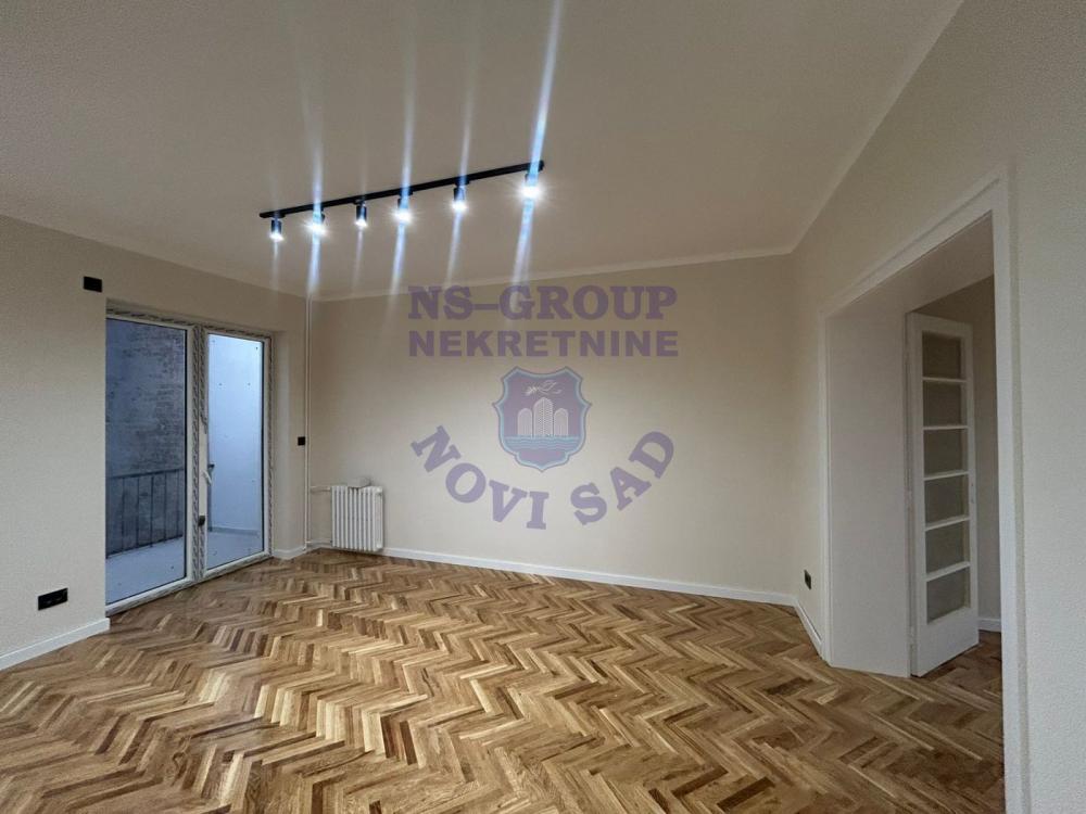 Slika 1 - Dvosoban, 59m2, Novi Sad centar Novi Sad, sa terasom