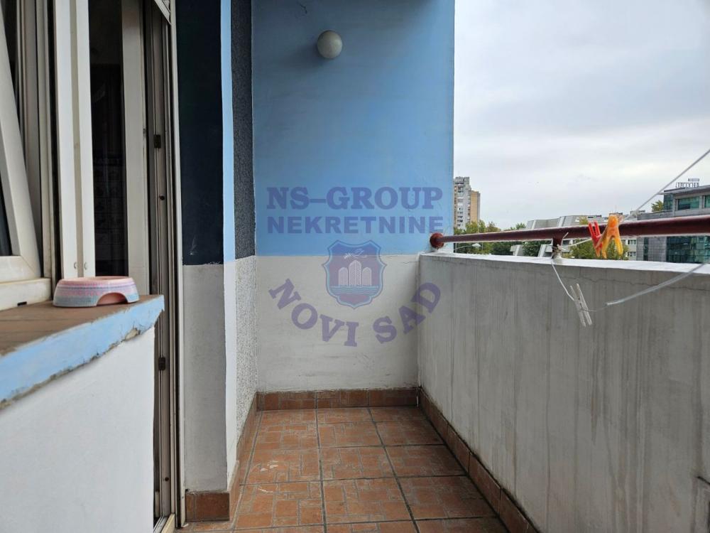 Slika 6 - Dvosoban, 53m2, Grbavica Novi Sad, sa terasom, ima lift