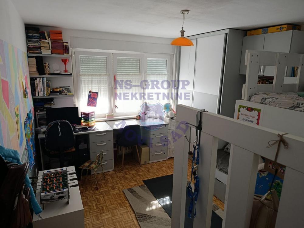 Glavna slika -Dve spavaće! Avijacija! Renoviran! Lift!