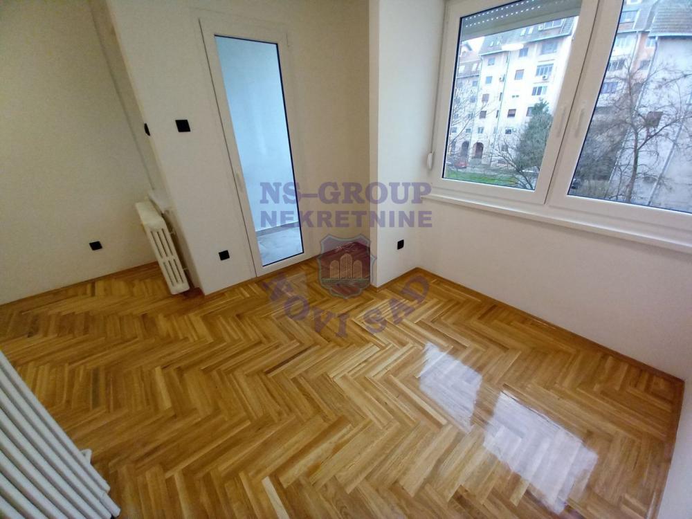 Slika 3 - 561175-Fenomenalan uknjižen trosoban stan. 