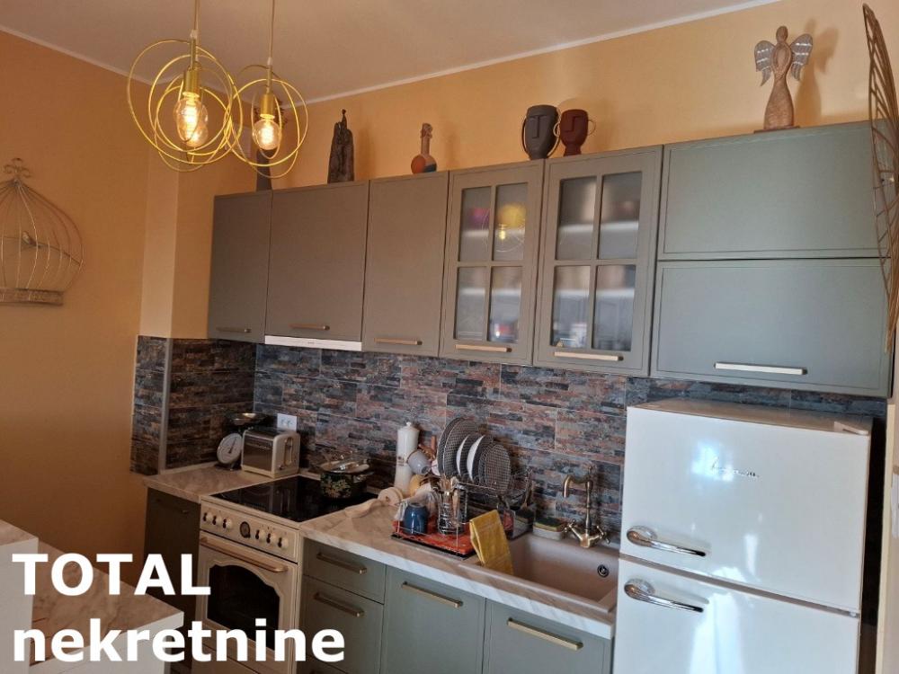 Slika 10 - Stan,NOVI SAD,TELEP,kv: 59.00, € 180000, ID: 1101981