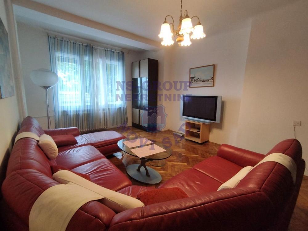 Glavna slika -Dvoiposoban stan na potezu Keja