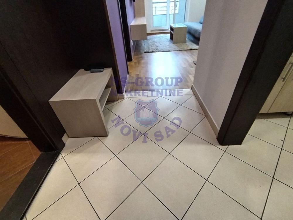 Slika 6 - Odlican dvosoban stan na Bulevaru!