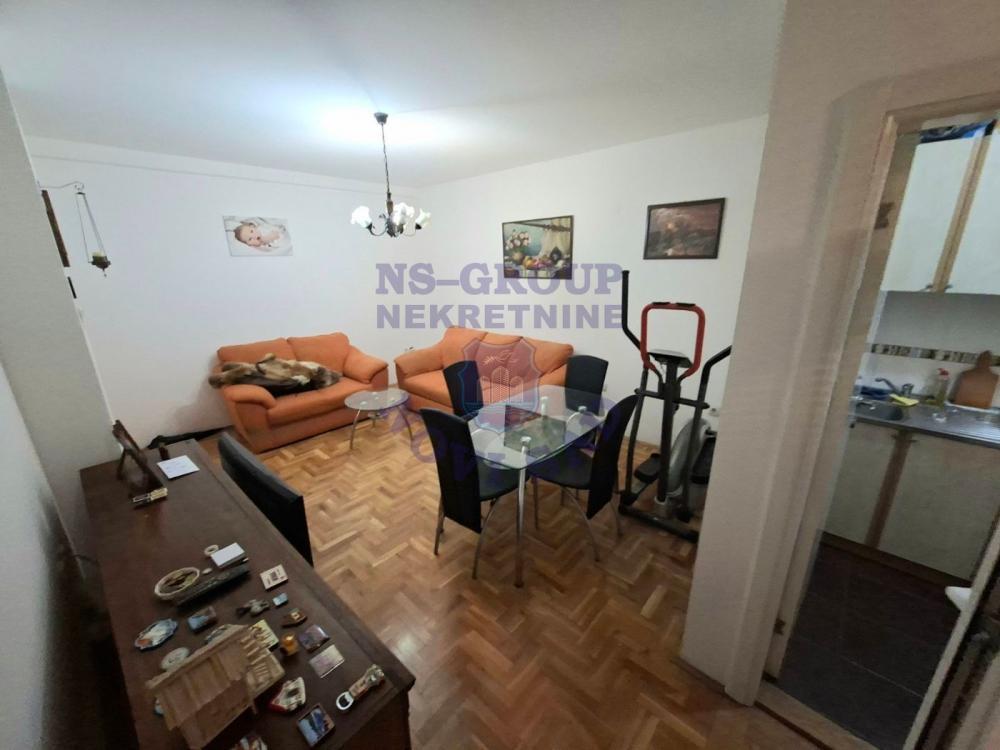 Glavna slika -Trosoban, 60m2, Grbavica Novi Sad, sa terasom, ima lift