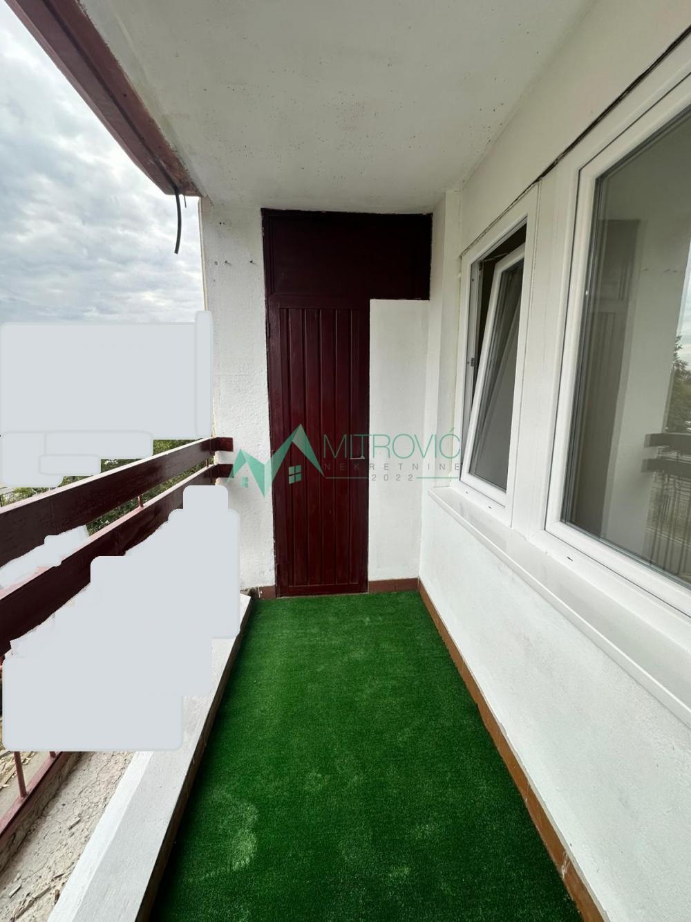 Slika 11 - Retko u ponudi – renoviran trosoban stan na Limanu 4