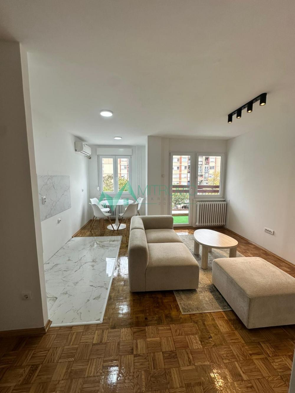 Slika 3 - Retko u ponudi – renoviran trosoban stan na Limanu 4