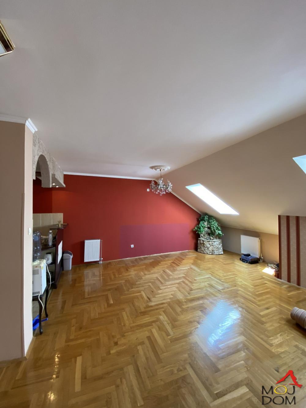 Slika 3 - Stan,NOVI SAD,SAJAM,kv: 100, € 247200, ID: 1031177