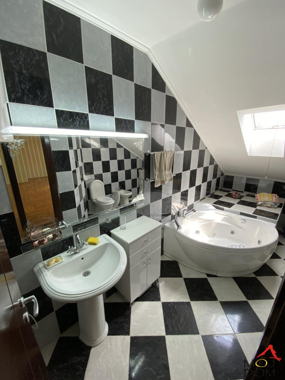 Slika 8 - Stan,NOVI SAD,SAJAM,kv: 100, € 247200, ID: 1031177