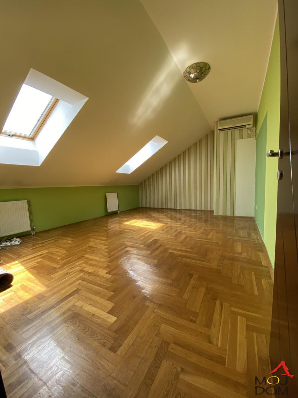 Slika 4 - Stan,NOVI SAD,SAJAM,kv: 100, € 247200, ID: 1031177