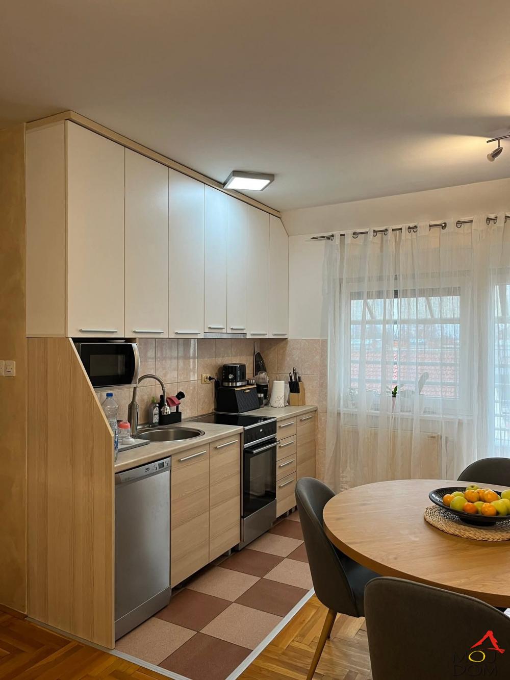 Slika 3 - Stan,NOVI SAD,DETELINARA,kv: 50, € 121550, ID: 1031459