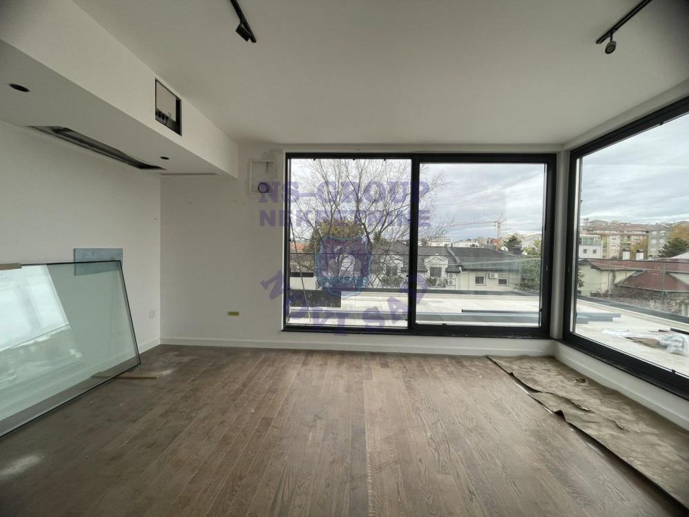 Slika 1 - Četvorosoban, 200m2, Bulevar Evrope Novi Sad