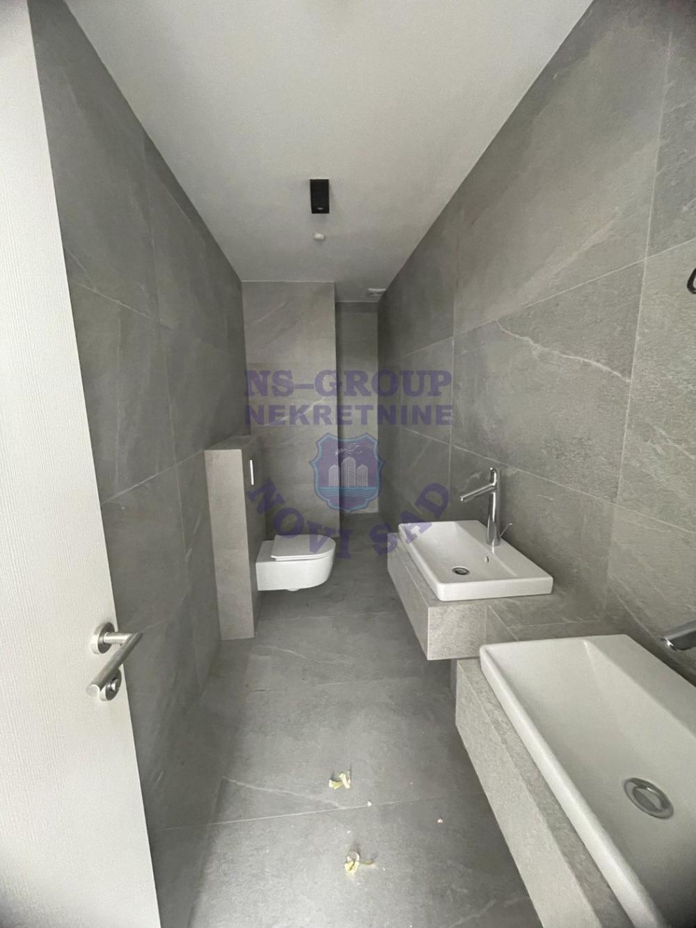 Slika 7 - Četvorosoban, 200m2, Bulevar Evrope Novi Sad