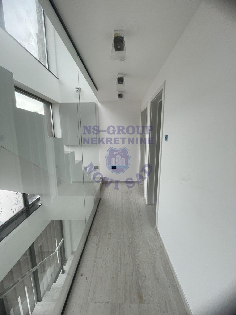 Slika 8 - Četvorosoban, 200m2, Bulevar Evrope Novi Sad