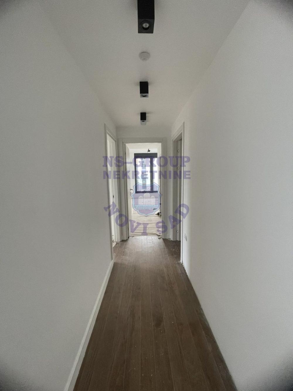 Slika 9 - Četvorosoban, 200m2, Bulevar Evrope Novi Sad