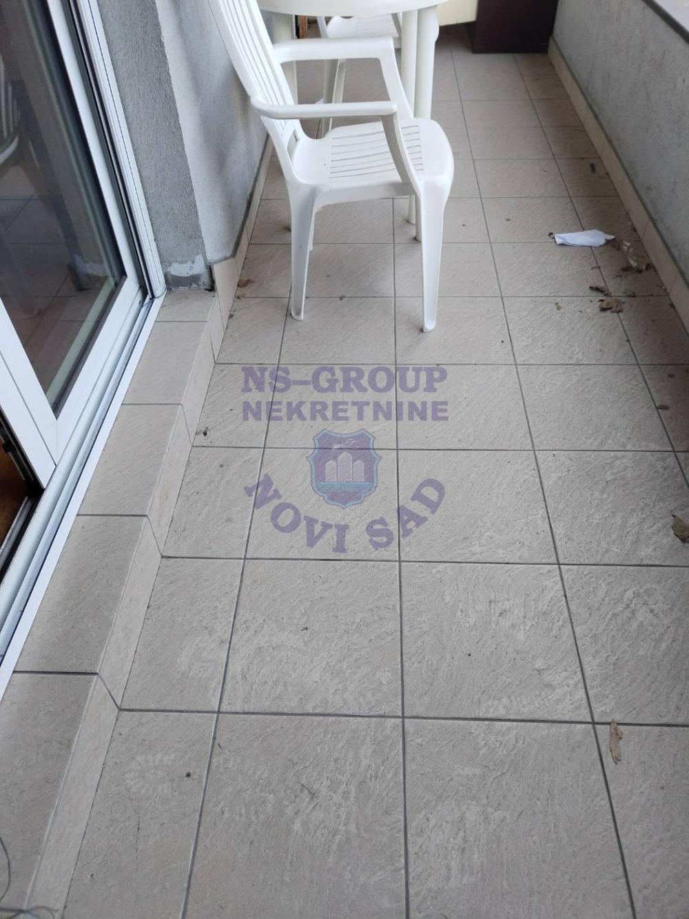 Slika 7 - Dvosoban, 47m2, Bulevar oslobođenja Novi Sad, sa terasom, ima lift