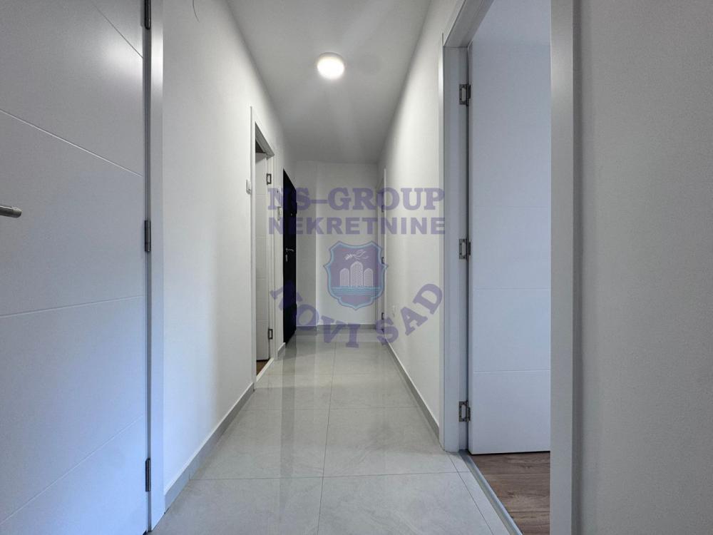 Slika 5 - Dvoiposoban, 55m2, Liman 3 Novi Sad, sa terasom, ima lift