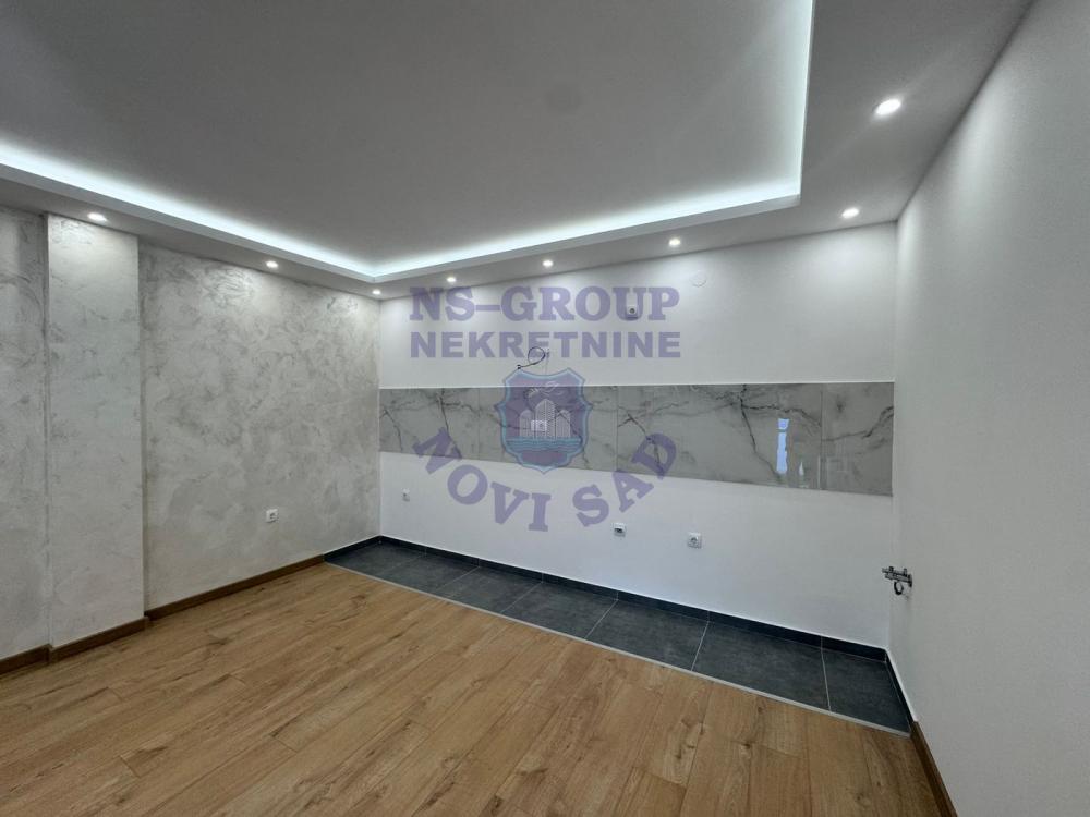 Slika 4 - Dvoiposoban, 55m2, Liman 3 Novi Sad, sa terasom, ima lift