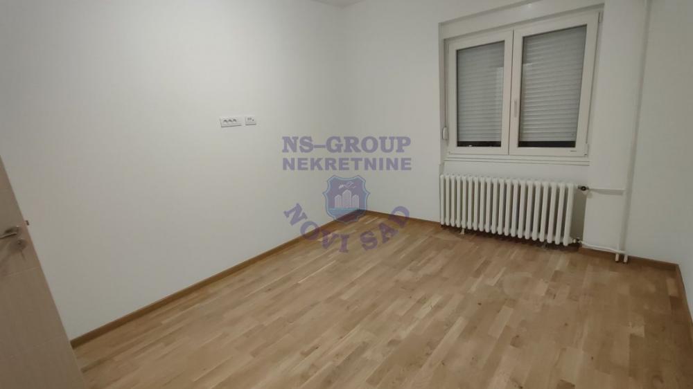 Slika 5 - Dvoiposoban kod Želežničke stanice!