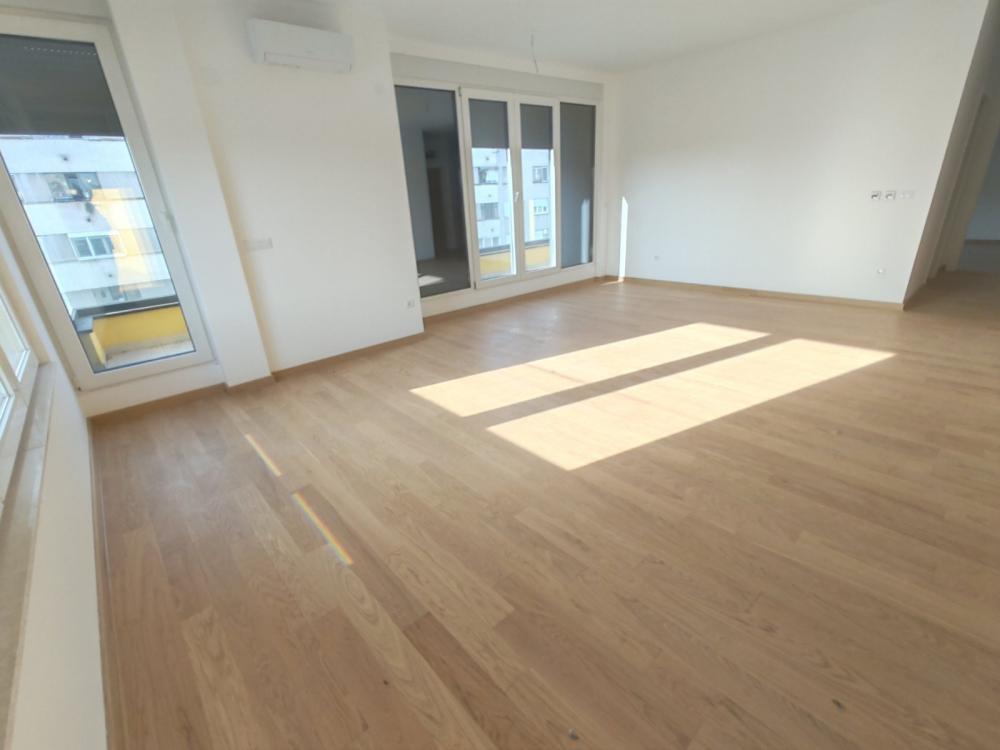 Glavna slika -Stan,NOVI SAD,CENTAR,kv: 161.00, € 583000, ID: 1059044