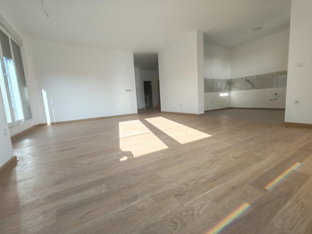 Slika 1 - Stan,NOVI SAD,CENTAR,kv: 161.00, € 583000, ID: 1059044