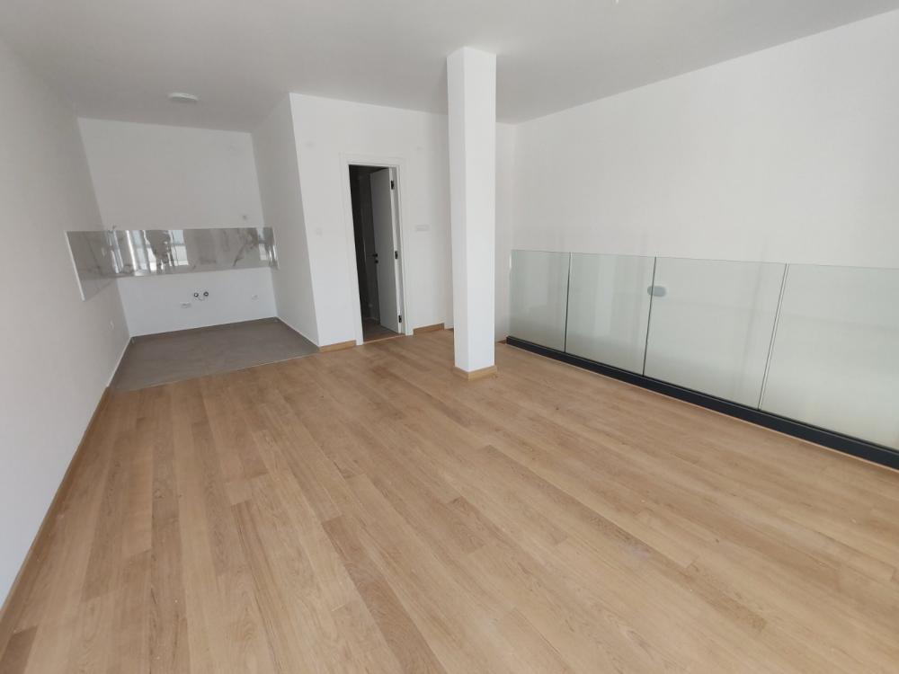 Slika 4 - Stan,NOVI SAD,CENTAR,kv: 161.00, € 583000, ID: 1059044