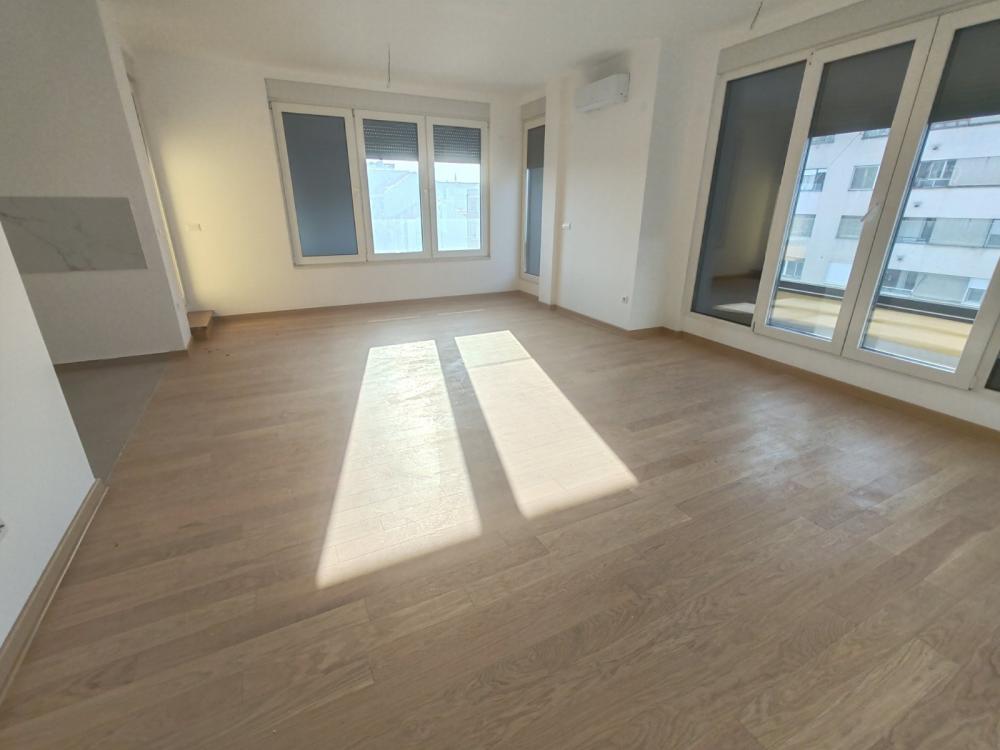 Slika 2 - Stan,NOVI SAD,CENTAR,kv: 161.00, € 583000, ID: 1059044