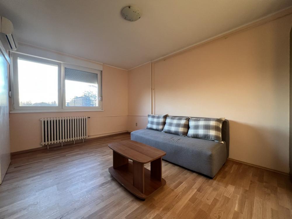 Glavna slika -Jednosoban, odličan stan na Novom Naselju