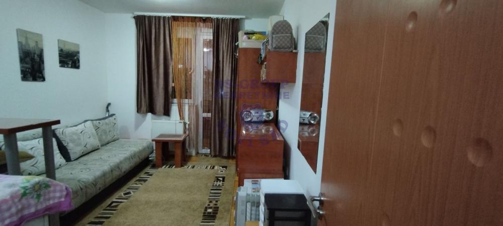 Slika 1 - Jednosoban, 23m2, Detelinara Novi Sad, sa terasom, ima lift