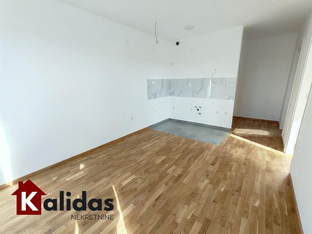 Slika 3 - Stan,NOVI SAD,TELEP,kv: 38, € 113300, ID: 1008287